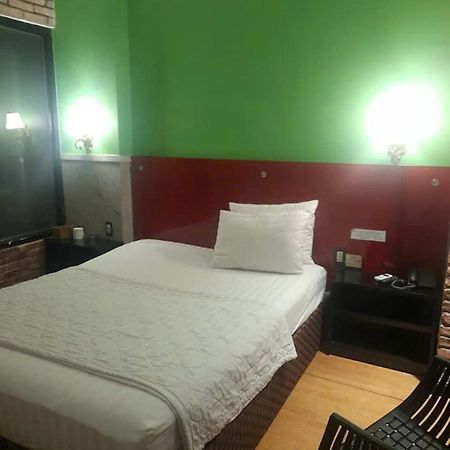 Gia Huyen Hotel Bandar Ho Chi Minh Luaran gambar