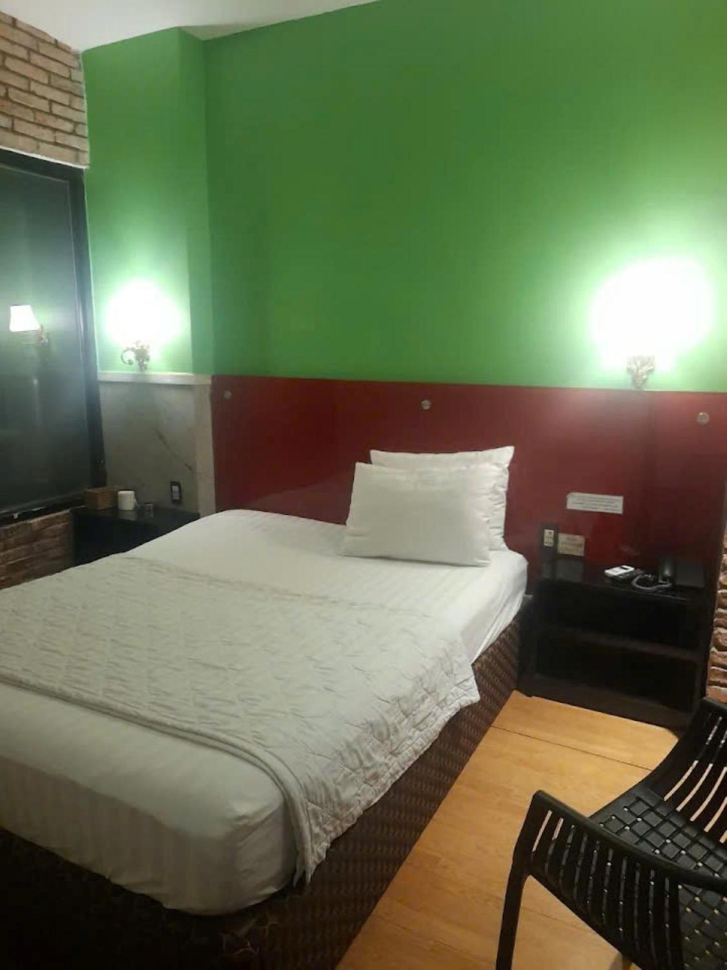 Gia Huyen Hotel Bandar Ho Chi Minh Luaran gambar